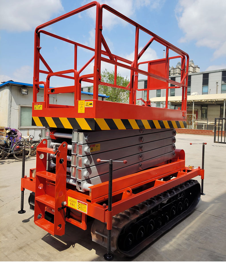 钢履带式升降平台